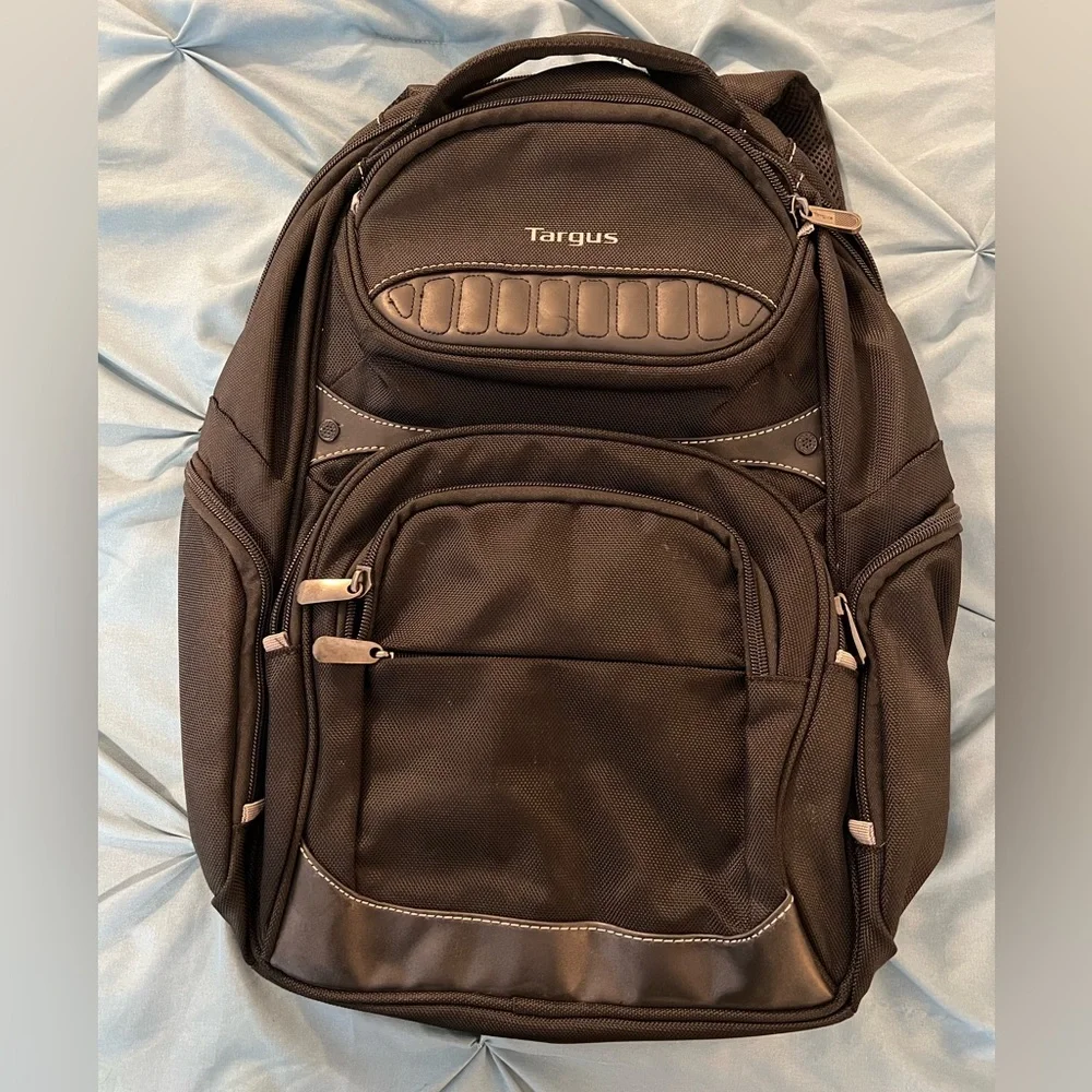 Targus Black Backpack - Picture 1 of 7